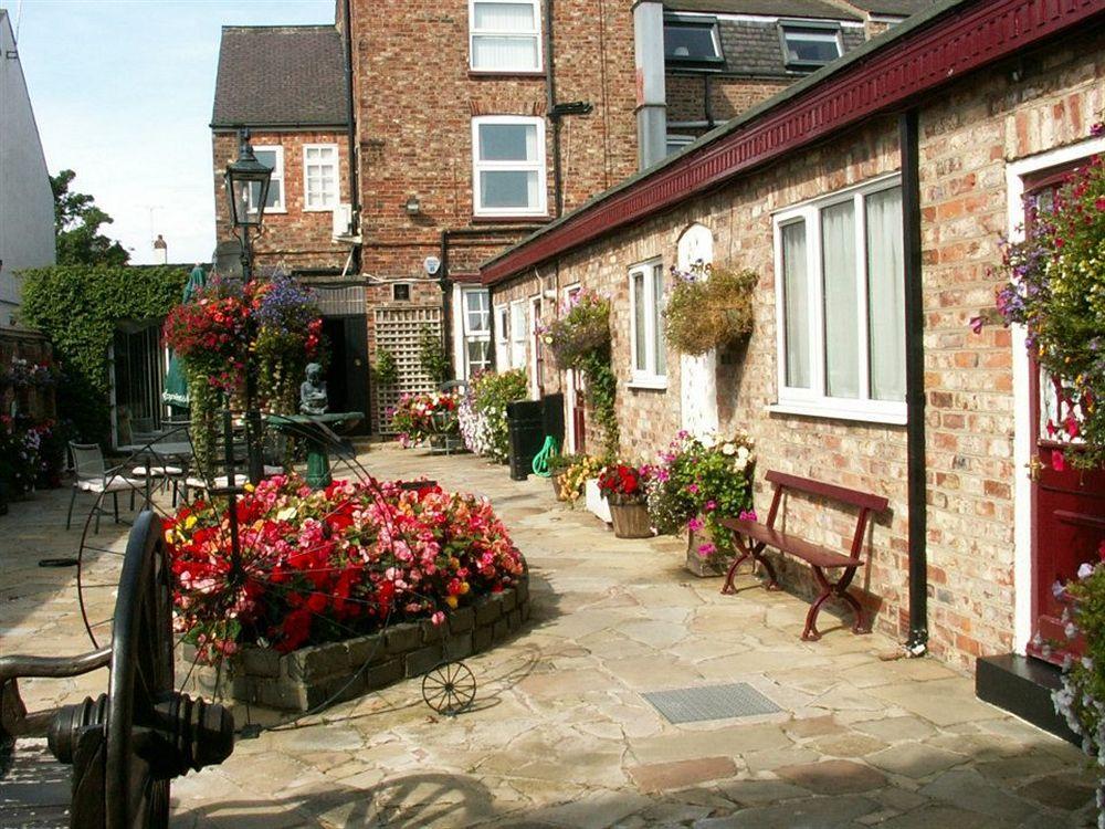 Heworth Court Hotel York Exterior photo